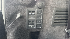 Land Rover Discovery 3.0 SDV6 HSE Luxury 5dr Auto Diesel Station Wagon